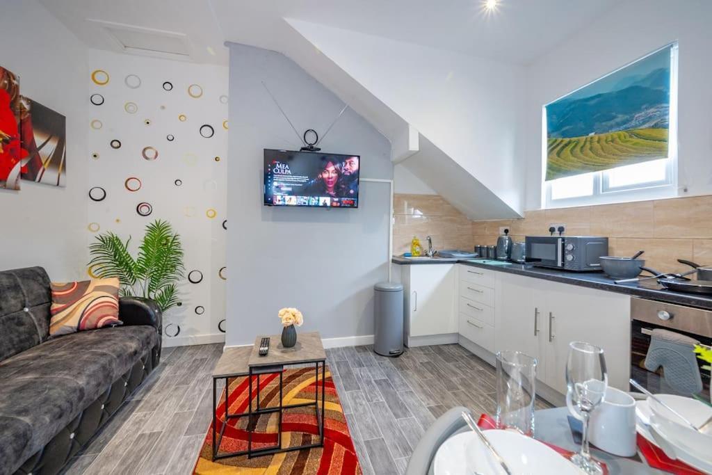 *Fl1K* For Your Most Relaxed & Cosy Stay + Free Parking + Free Fast Wifi Leeds  Exterior foto